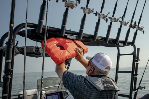 Pro Troll- Heavy Duty Radar Arch W/ Life Jacket Storage