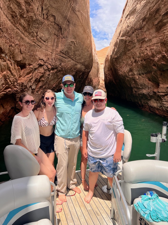 Guide Jesse Romrell loves “slicing” through Lake Powell!