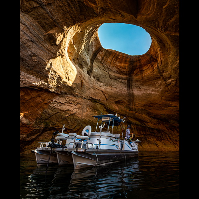 Guide Jesse Romrell loves “slicing” through Lake Powell!